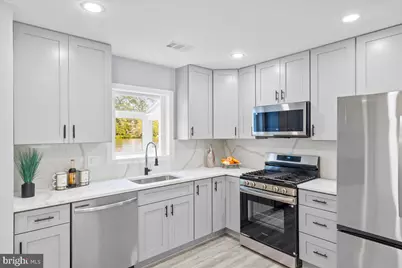 7106 Snug Harbor Court, Alexandria, VA 22315 - Photo 18