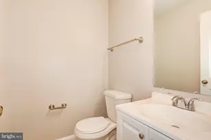 6072 Crown Royal Cir, Alexandria, VA 22310 - Photo 30
