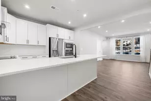 12136 Loblolly Dr, Fairfax, VA 22033 - Photo 10