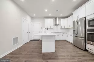 12136 Loblolly Dr, Fairfax, VA 22033 - Photo 8
