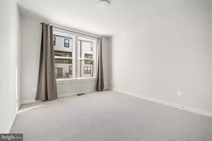 12136 Loblolly Dr, Fairfax, VA 22033 - Photo 18