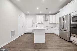 12136 Loblolly Dr, Fairfax, VA 22033 - Photo 8