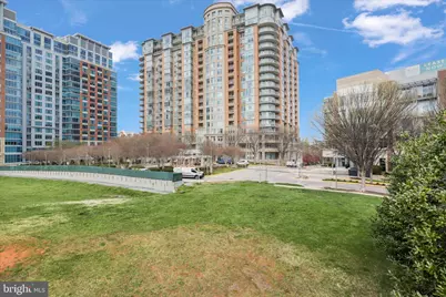 8220 Crestwood Heights Drive #206, McLean, VA 22102 - Photo 6