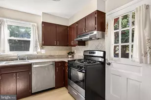 2843 Annandale Rd, Falls Church, VA 22042 - Photo 14