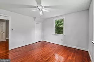 7806 Oak St, Falls Church, VA 22043 - Photo 6