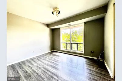 212 Locust Street SE #111, Vienna, VA 22180 - Photo 6