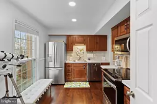 7010 Leestone St, Springfield, VA 22151 - Photo 2