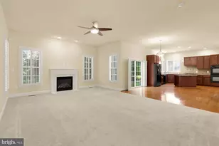 10606 Rosehaven St, Fairfax, VA 22030 - Photo 8