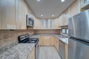 11301 Gatesborough Ln, Reston, VA 20191 - Photo 24