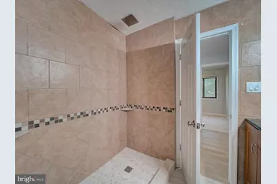 11301 Gatesborough Lane, Reston, VA 20191 - Photo 20