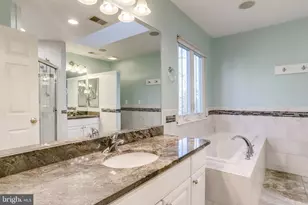 11472 Waterhaven Ct, Reston, VA 20190 - Photo 26