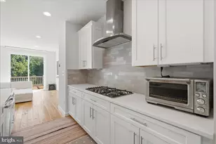 9228 Wood Violet Ct, Fairfax, VA 22031 - Photo 12