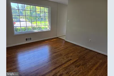 9929 Barnsbury Court, Fairfax, VA 22031 - Photo 8