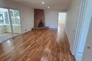 9929 Barnsbury Ct, Fairfax, VA 22031 - Photo 6
