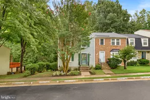 10131 Walnut Wood Ct, Burke, VA 22015 - Photo 1