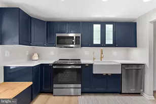 10131 Walnut Wood Ct, Burke, VA 22015 - Photo 10