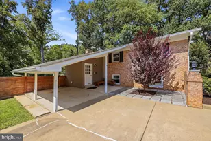 2621 Childs Ln, Alexandria, VA 22308 - Photo 2