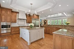 9698 Mill Ridge Ln, Great Falls, VA 22066 - Photo 14