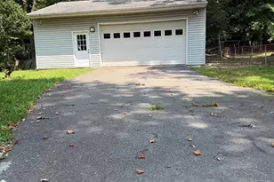 9101 Wildwood St, Lorton, VA 22079 - Photo 6