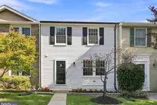 7980 Tyson Oaks Cir, Vienna, VA 22182 - Photo 2