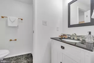 7980 Tyson Oaks Cir, Vienna, VA 22182 - Photo 24