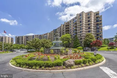 8370 Greensboro Drive #510, McLean, VA 22102 - Photo 4