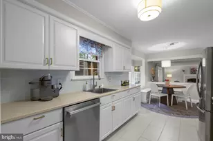 6106 Roxbury Ave, Springfield, VA 22152 - Photo 12