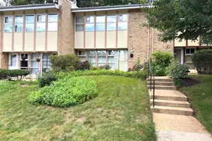 4435 Briarwood Ct S, Annandale, VA 22003 - Photo 2
