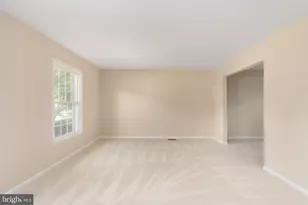 9511 Shipwright Dr, Burke, VA 22015 - Photo 6