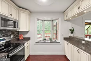 9507 Burdett Rd, Burke, VA 22015 - Photo 14
