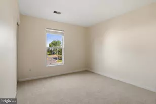 14290 Glade Spring Dr, Centreville, VA 20121 - Photo 28