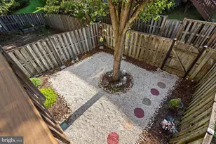 14290 Glade Spring Dr, Centreville, VA 20121 - Photo 36