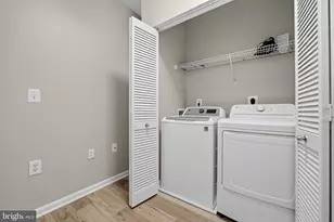 11320 Aristotle Dr, Fairfax, VA 22030 - Photo 14