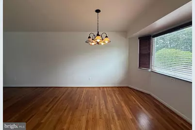 3921 Forest Grove Drive, Annandale, VA 22003 - Photo 4