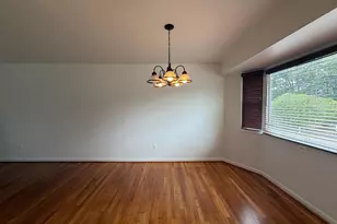 3921 Forest Grove Dr, Annandale, VA 22003 - Photo 4