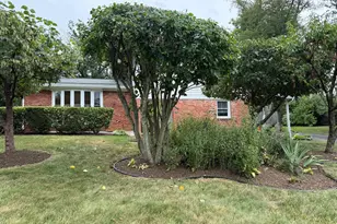 3921 Forest Grove Dr, Annandale, VA 22003 - Photo 1
