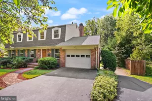 3728 Prince William Dr, Fairfax, VA 22031 - Photo 4