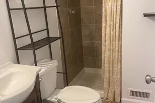 5405 New London Park Dr, Fairfax, VA 22032 - Photo 10