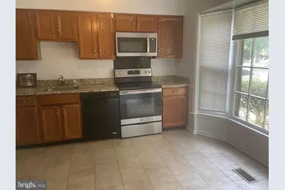 5405 New London Park Drive, Fairfax, VA 22032 - Photo 2