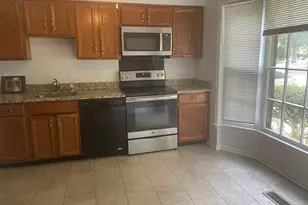 5405 New London Park Dr, Fairfax, VA 22032 - Photo 2