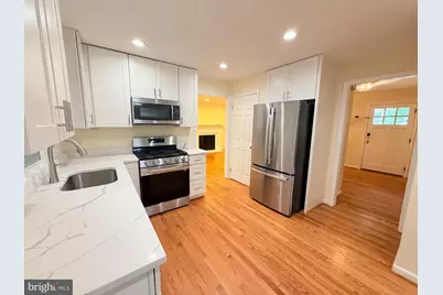 8853 Applecross Lane, Springfield, VA 22153 - Photo 2