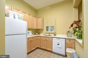 1855 Stratford Park Pl, Reston, VA 20190 - Photo 2
