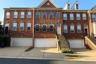 5669 Faircloth Ct, Centreville, VA 20120 - Photo 2