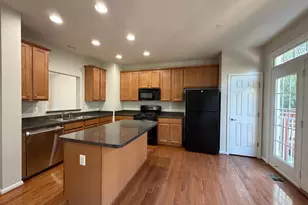 5669 Faircloth Ct, Centreville, VA 20120 - Photo 10