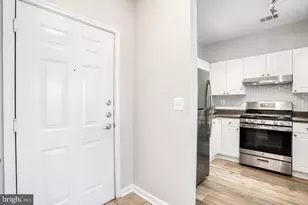11326 Aristotle Dr, Fairfax, VA 22030 - Photo 2