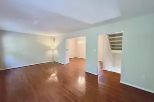 8124 Larkin Ln, Vienna, VA 22182 - Photo 4