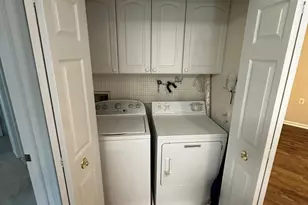 12501 Hayes Ct, Fairfax, VA 22033 - Photo 8