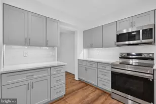 2952 Jermantown Rd, Oakton, VA 22124 - Photo 8