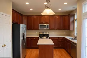 8517 Barrow Furnace Ln, Lorton, VA 22079 - Photo 16