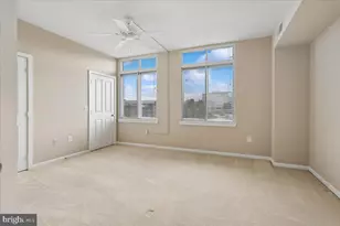 4490 Market Commons Dr, Fairfax, VA 22033 - Photo 24